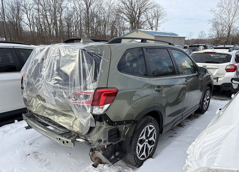 Used 2021 Subaru Forester Premium AWD/4WD image 2