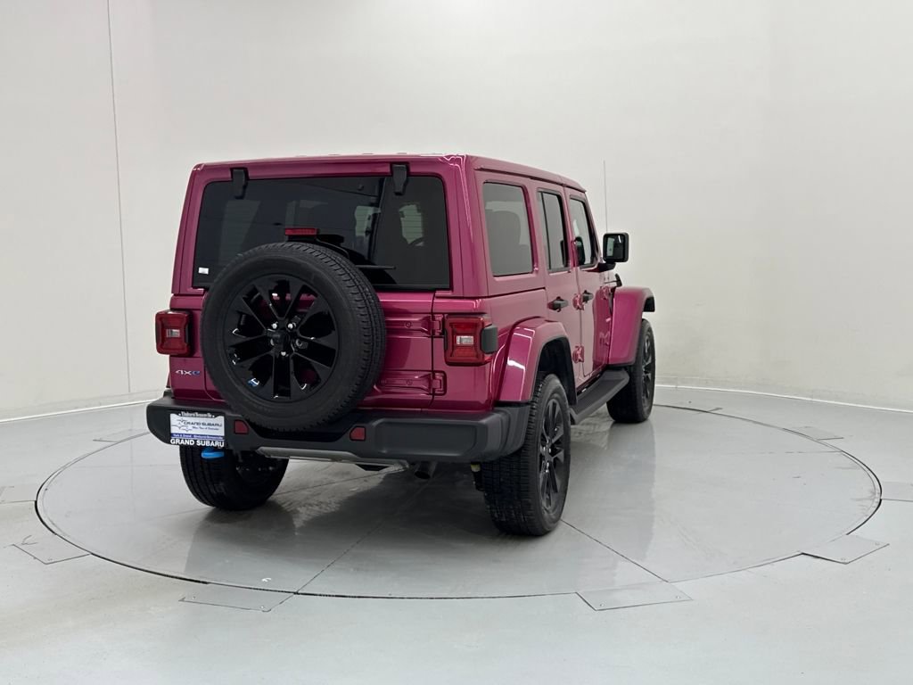 Used 2022 Jeep Wrangler Unlimited Sahara w/ Cold Weather Group image 5