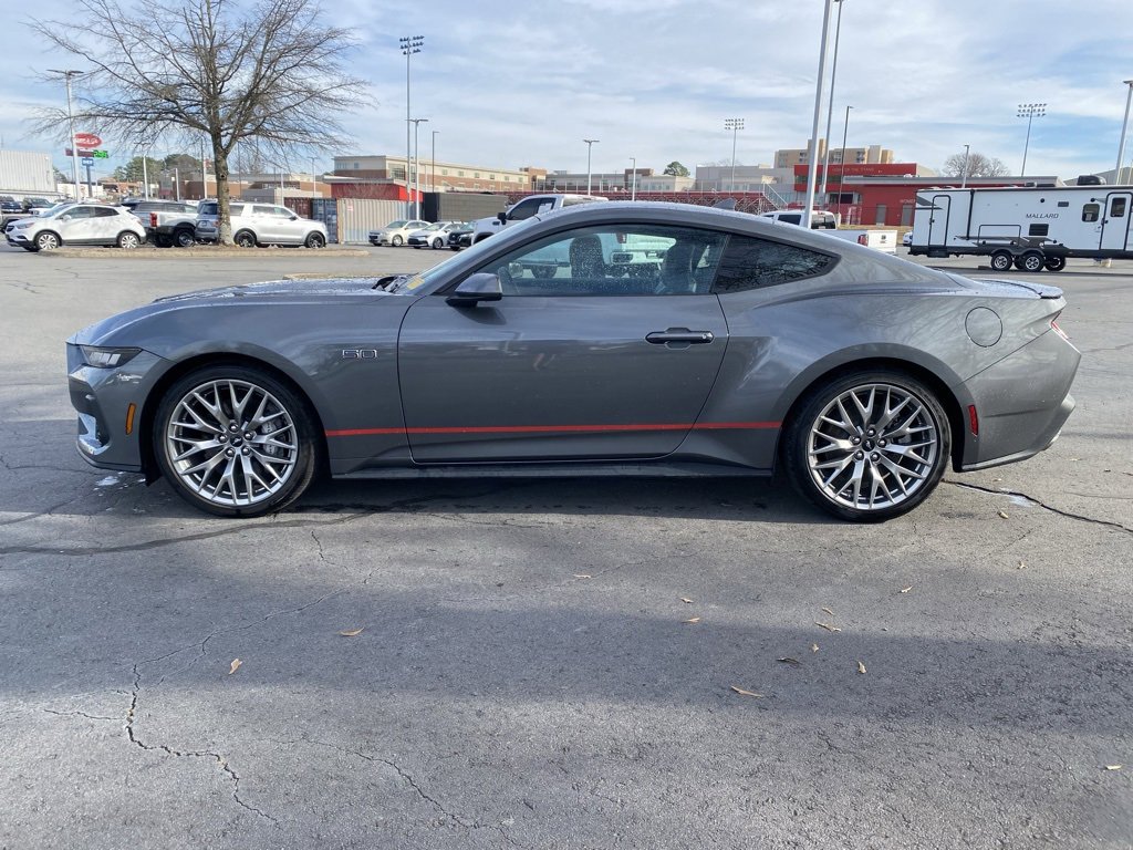 Used 2025 Ford Mustang GT Premium image 4