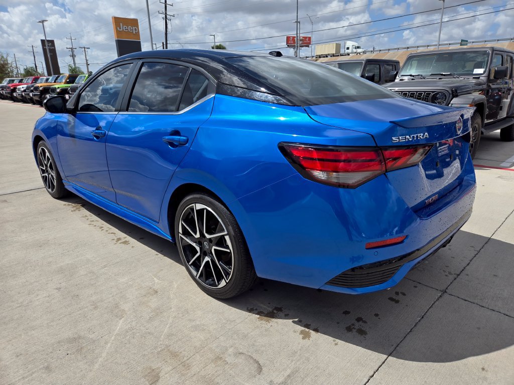 Used 2025 Nissan Sentra SR FWD image 5
