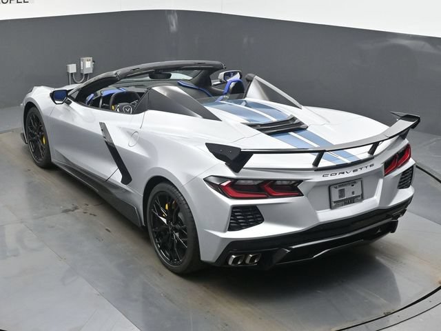 New 2026 Chevrolet Corvette Stingray Premium Conv w/ Stealth Interior Trim Package RWD image 21