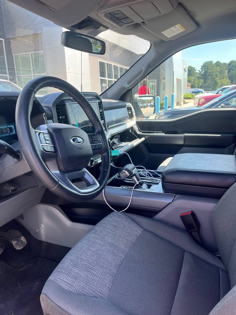 Used 2023 Ford F150 Lightning XLT AWD/4WD image 13
