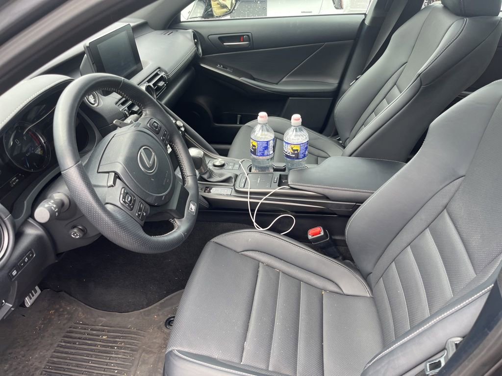 Used 2023 Lexus IS 350 F Sport w/ Memory Package AWD/4WD image 10