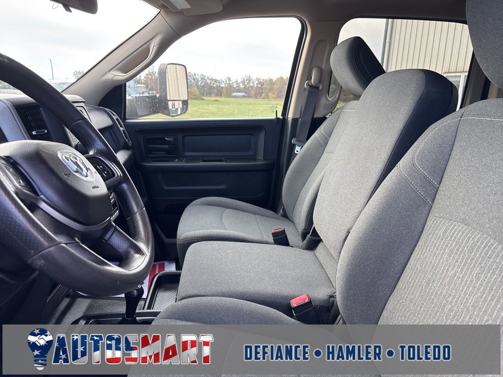 Used 2020 RAM 3500 Tradesman w/ Chrome Appearance Group image 28