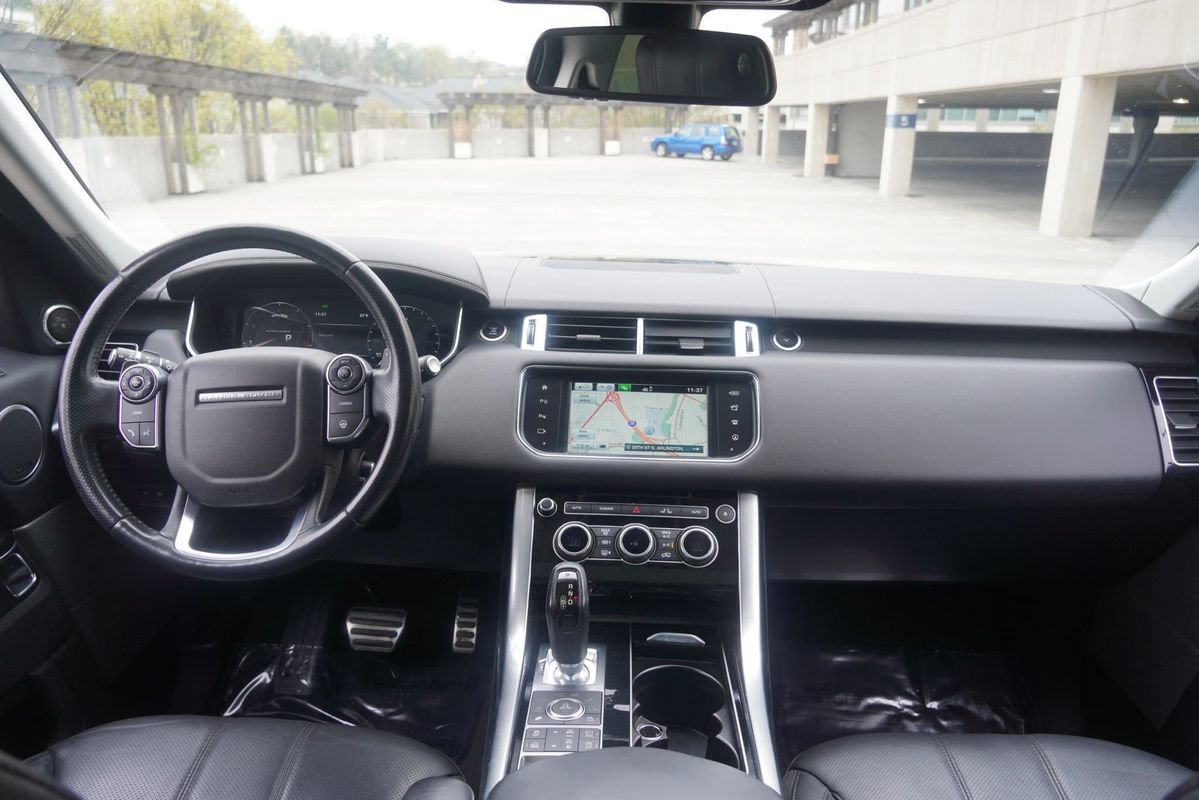 Used 2016 Land Rover Range Rover Sport Supercharged AWD/4WD image 5