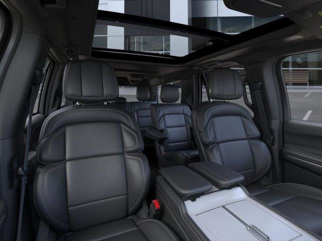 New 2026 Lincoln Navigator L Reserve w/ Jet Appearance Package AWD/4WD image 10