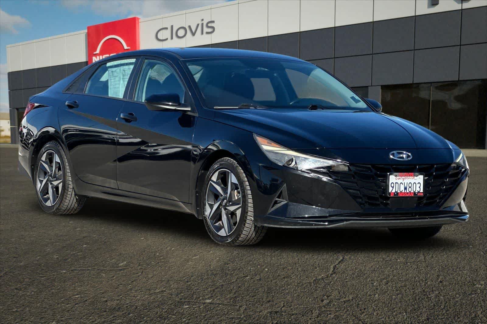 Used 2023 Hyundai Elantra SEL w/ Convenience Package FWD image 10