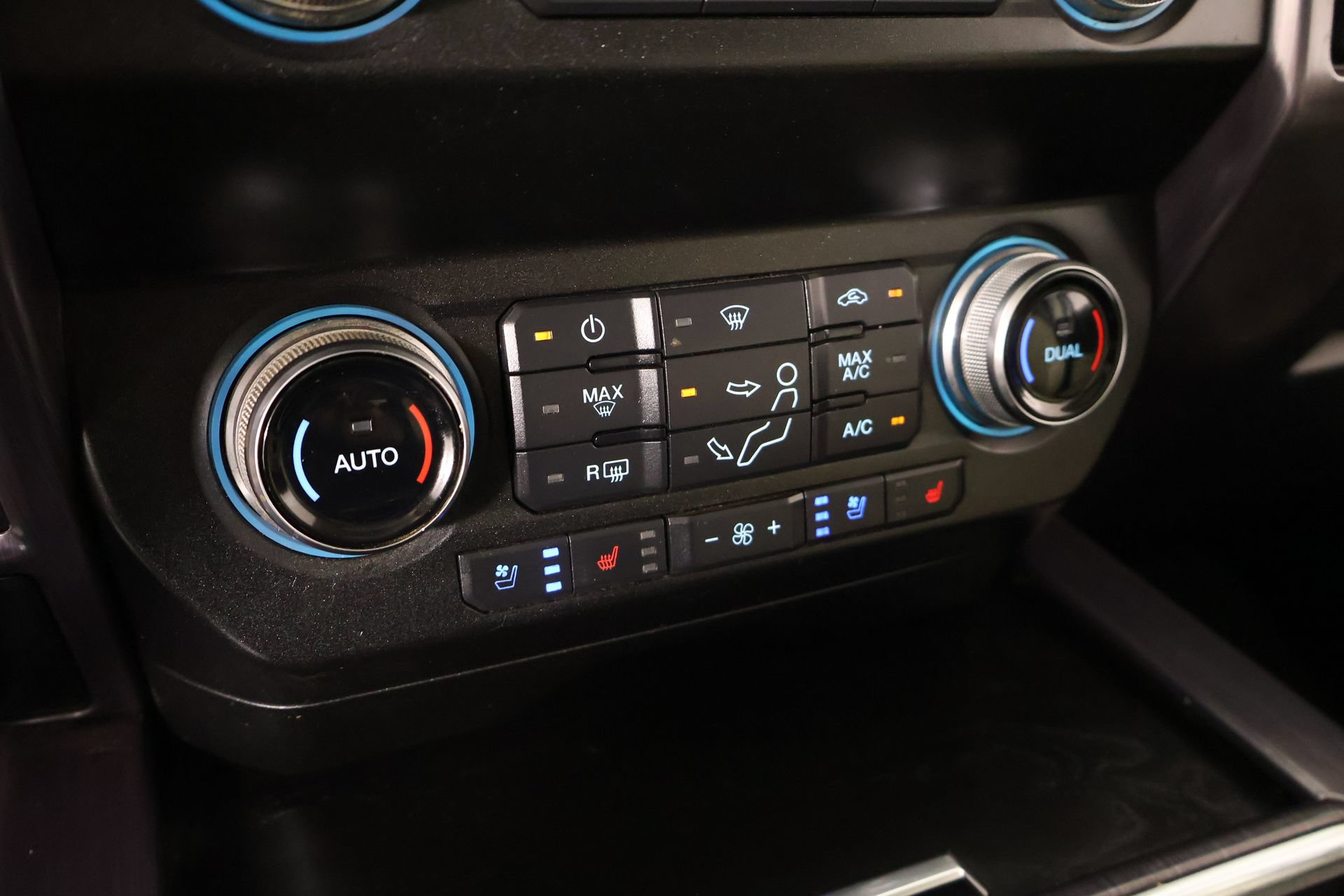 Used 2020 Ford F250 Limited AWD/4WD image 8