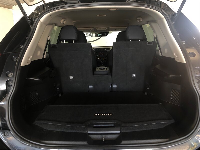 Used 2020 Nissan Rogue S AWD/4WD image 12