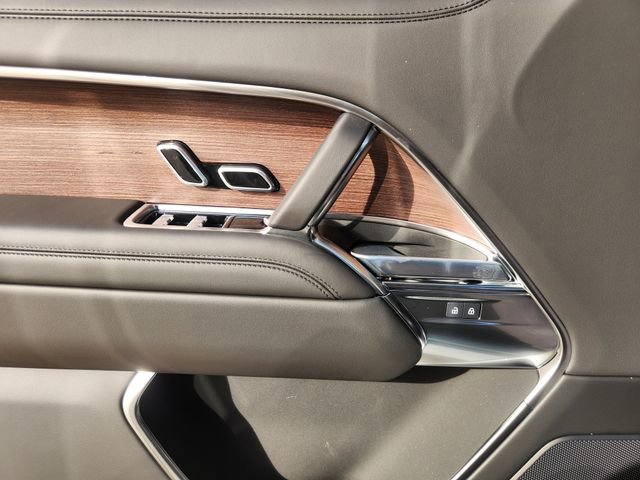 New 2026 Land Rover Range Rover SE image 16