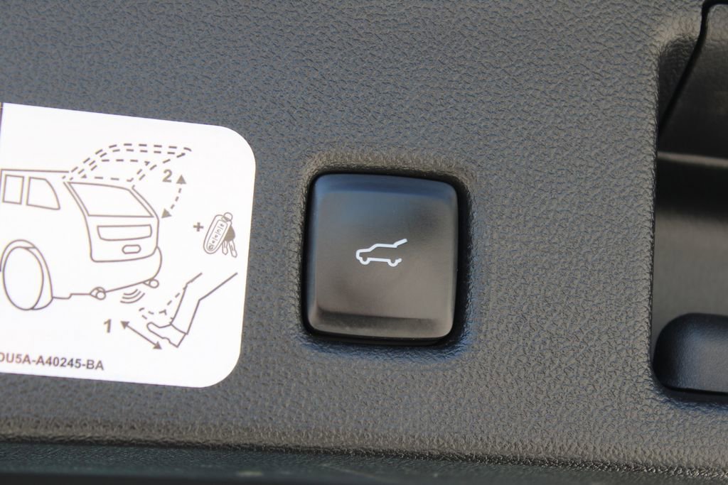 Used 2020 Ford Escape SEL FWD image 28