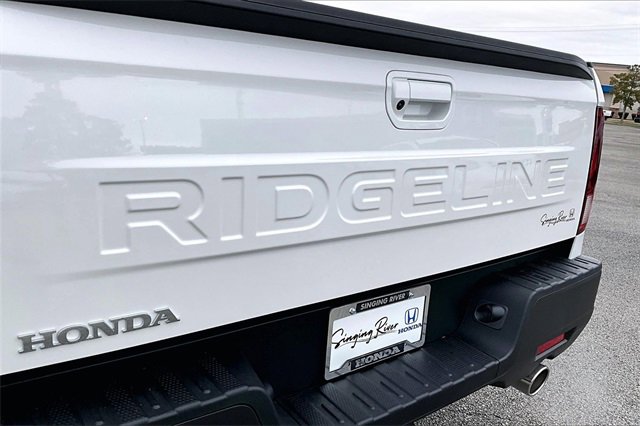 New 2026 Honda Ridgeline Black Edition image 15