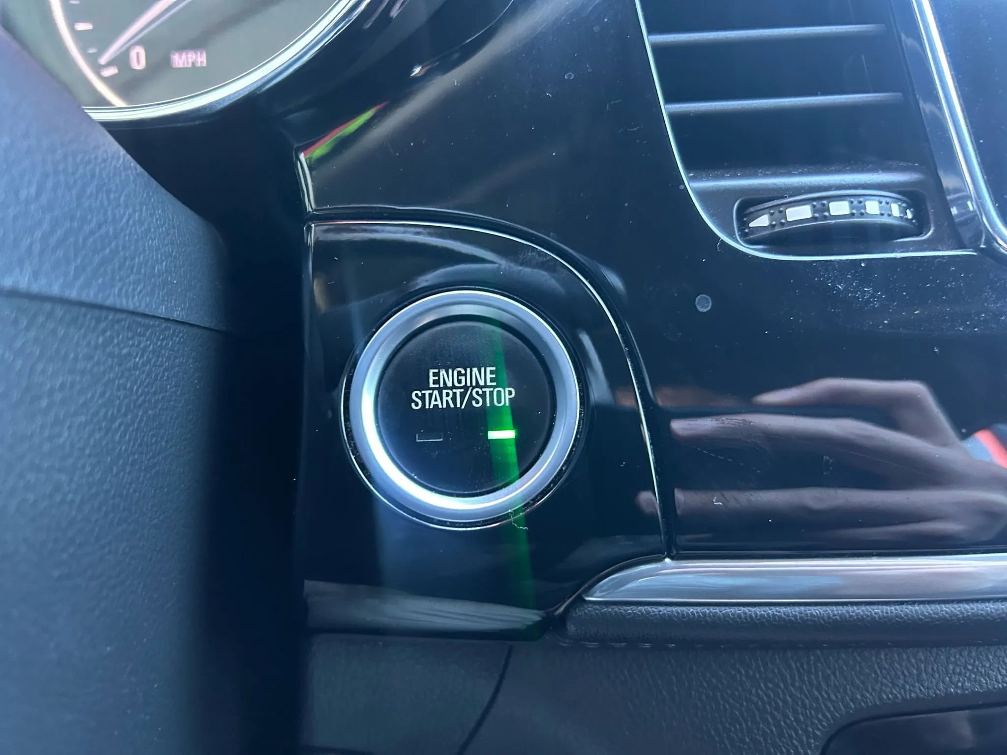 Used 2018 Buick Encore Preferred image 11