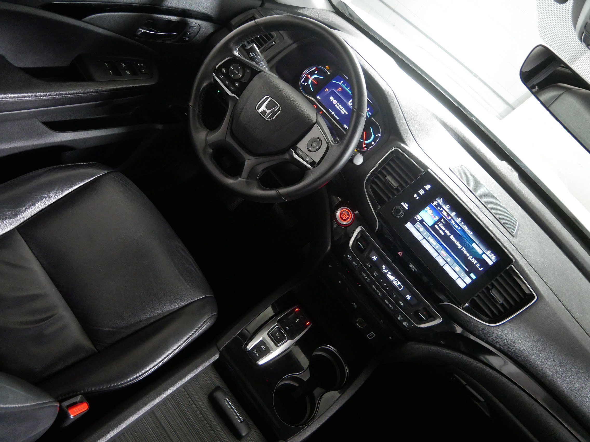 Used 2019 Honda Pilot Touring image 9