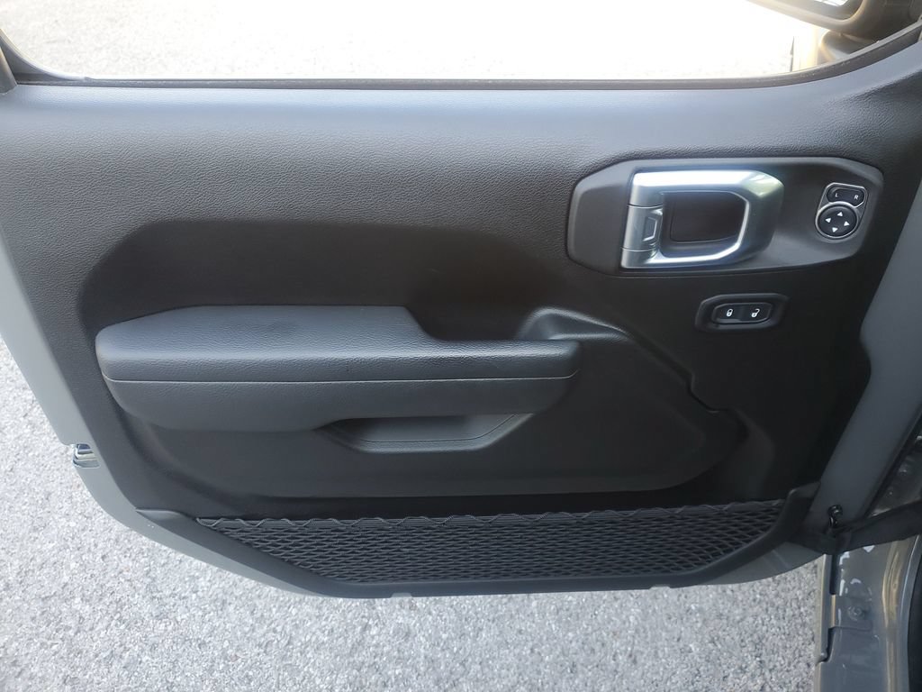 Used 2022 Jeep Wrangler Unlimited Sport AWD/4WD image 12