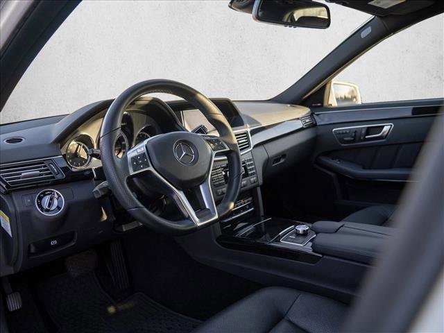 Used 2013 Mercedes-Benz E 550 4MATIC Sedan image 17