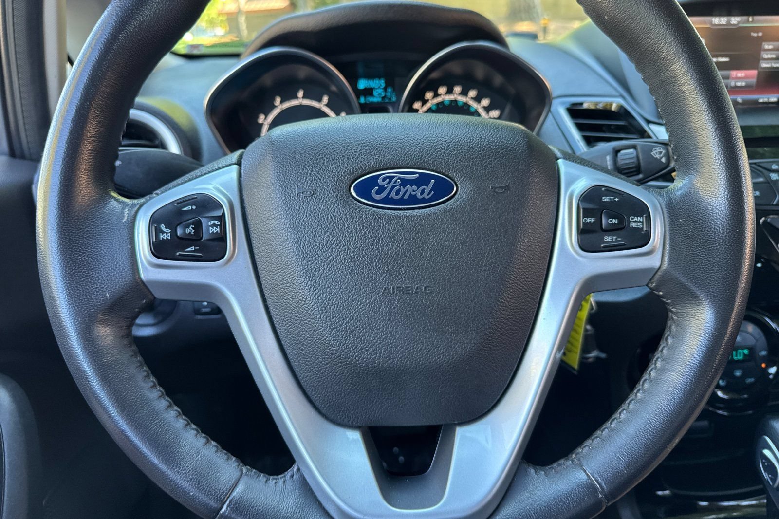 Used 2014 Ford Fiesta SE w/ Equipment Group 201B FWD image 20