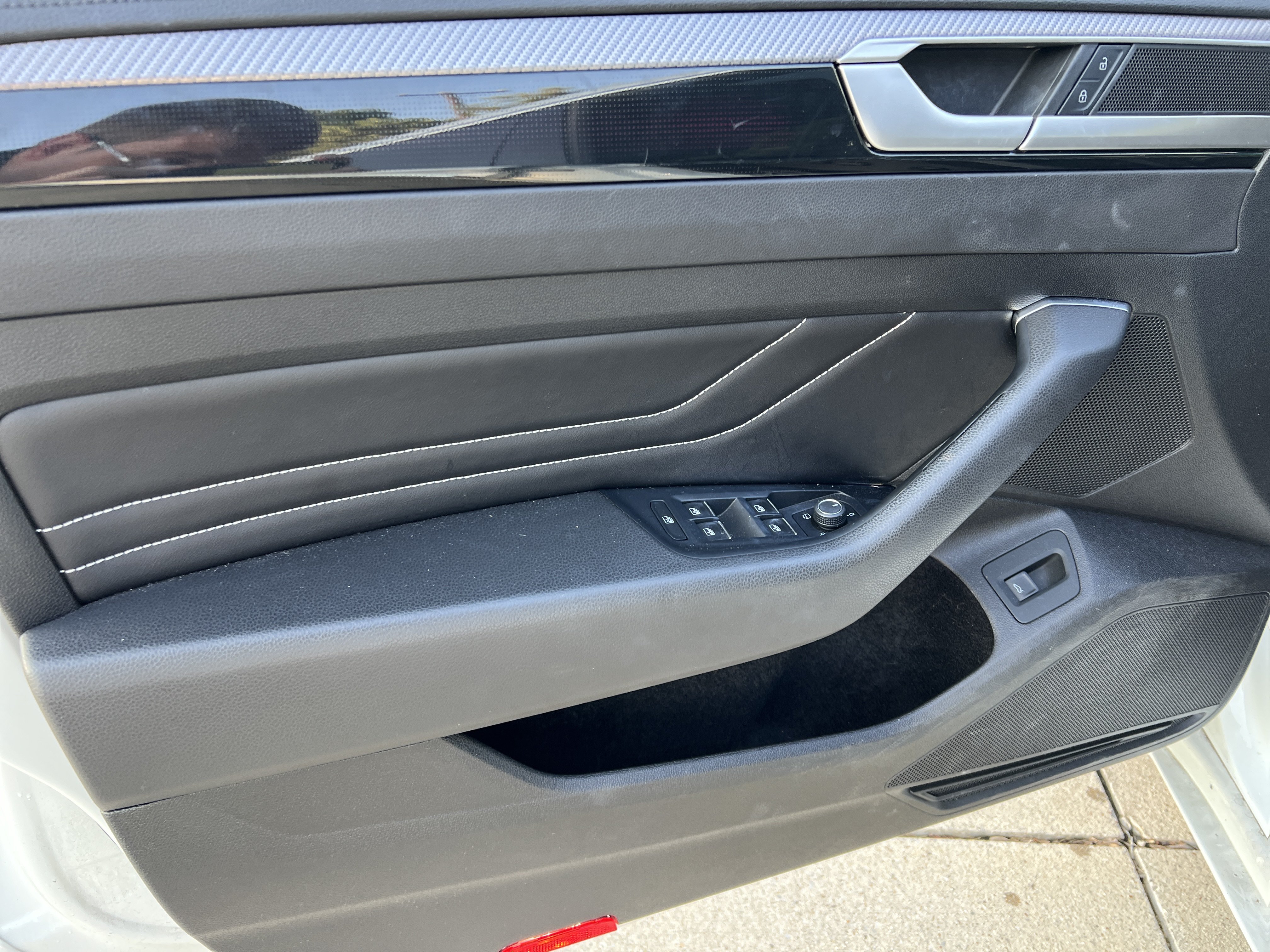 Certified 2023 Volkswagen Arteon SEL w/ Arteon MDO Package AWD/4WD image 12