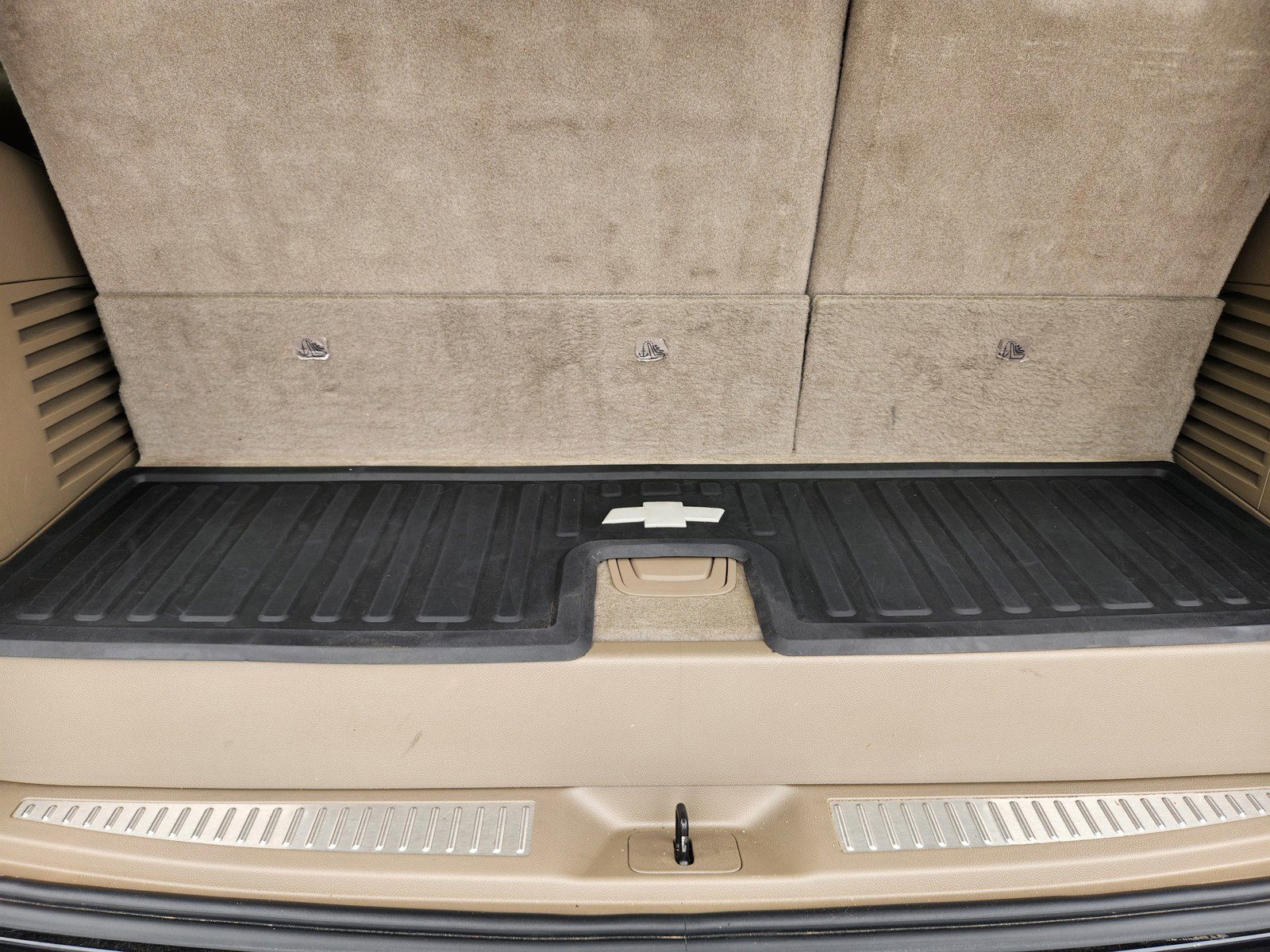 Used 2018 Chevrolet Tahoe Premier AWD/4WD image 27