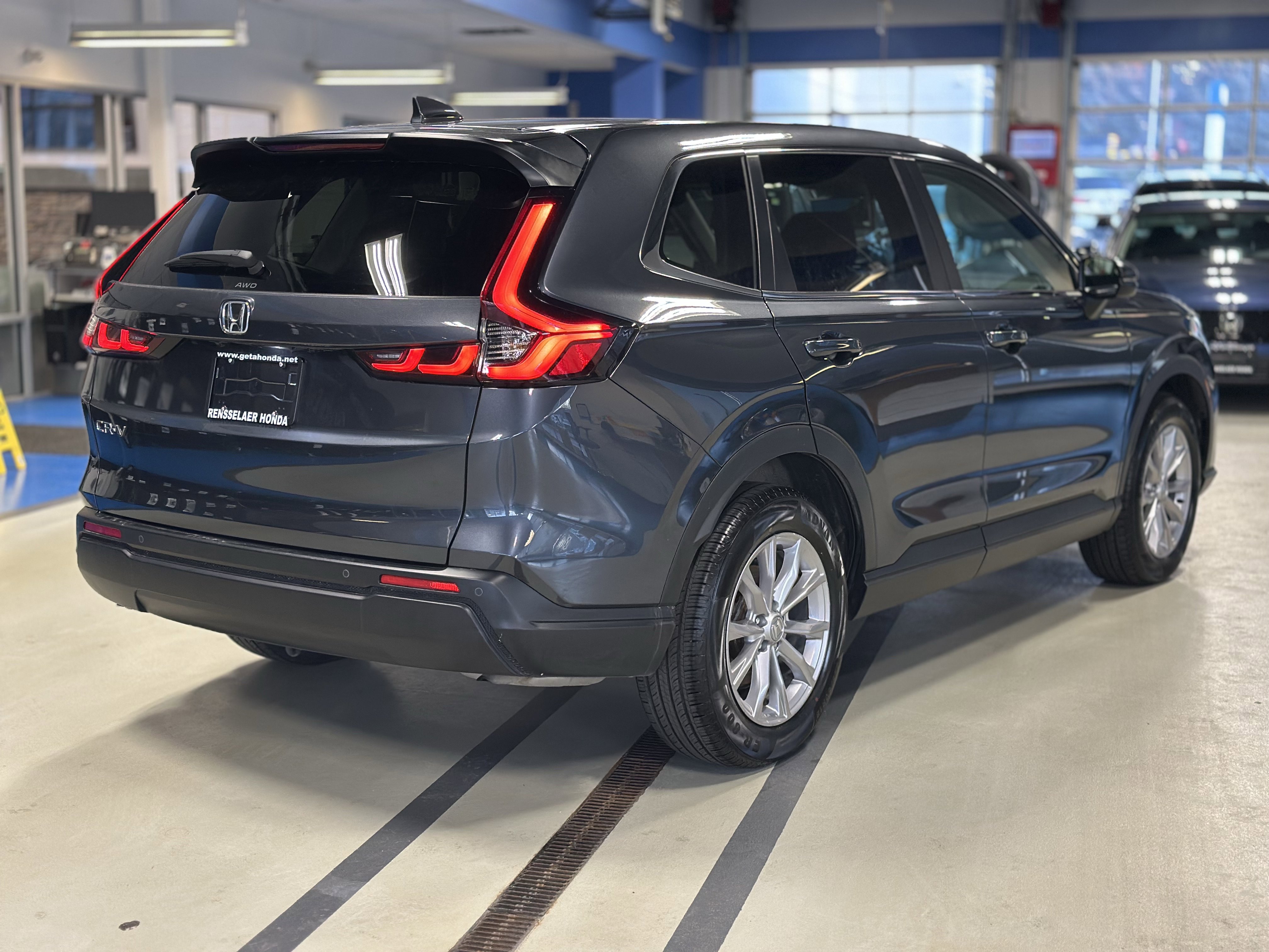 Used 2024 Honda CR-V EX-L image 4
