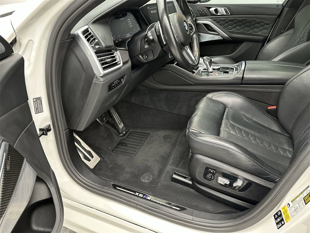 Used 2021 BMW X6 M w/ Competition Package image 11