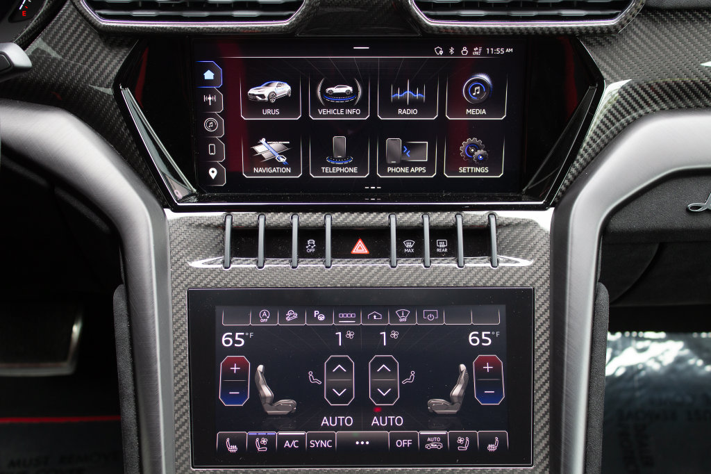Used 2024 Lamborghini Urus Performante AWD/4WD image 16