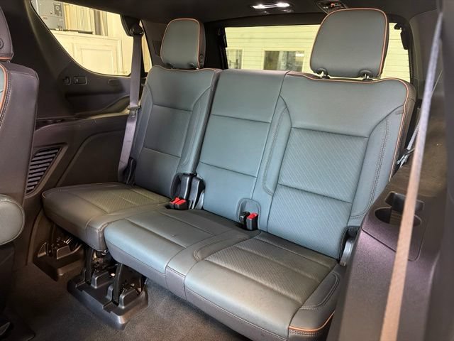 Used 2025 GMC Yukon AT4 w/ AT4 Premium Plus Package AWD/4WD image 35