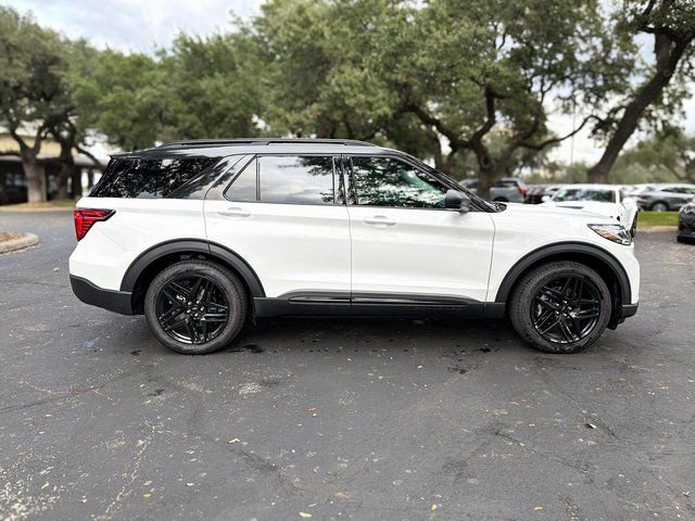 New 2025 Ford Explorer Active image 6