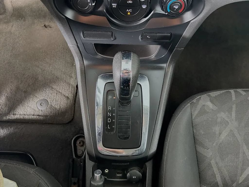 Used 2012 Ford Fiesta SES FWD image 16