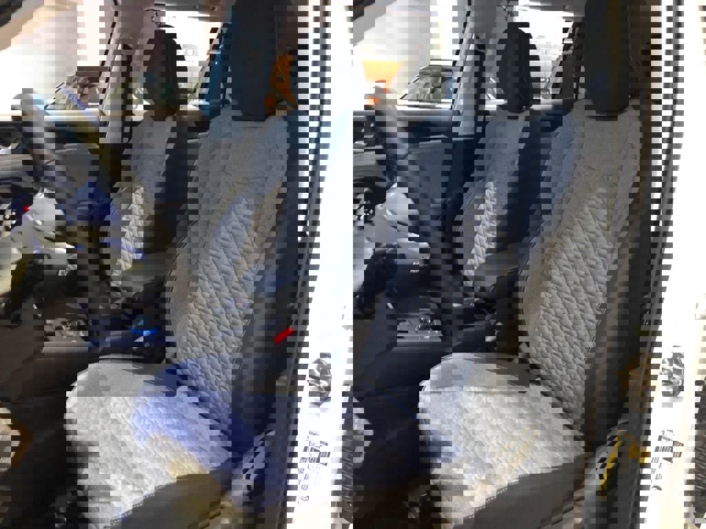 Used 2025 Volkswagen Tiguan S image 26