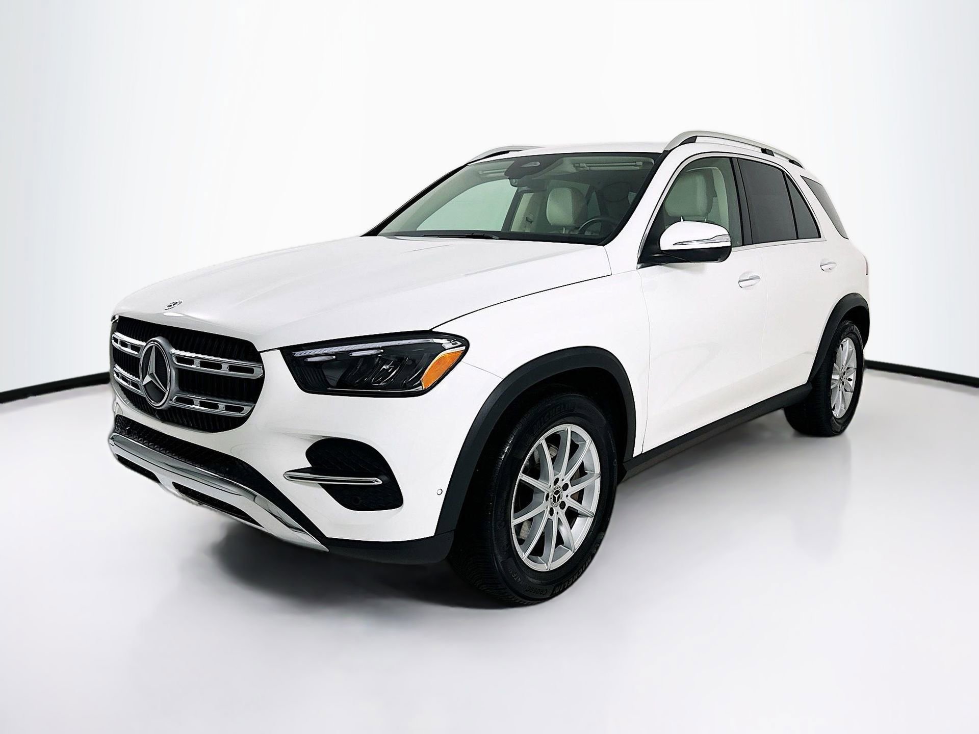 Certified 2025 Mercedes-Benz GLE 350 4MATIC image 3