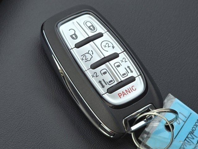 New 2026 Chrysler Pacifica Select image 35