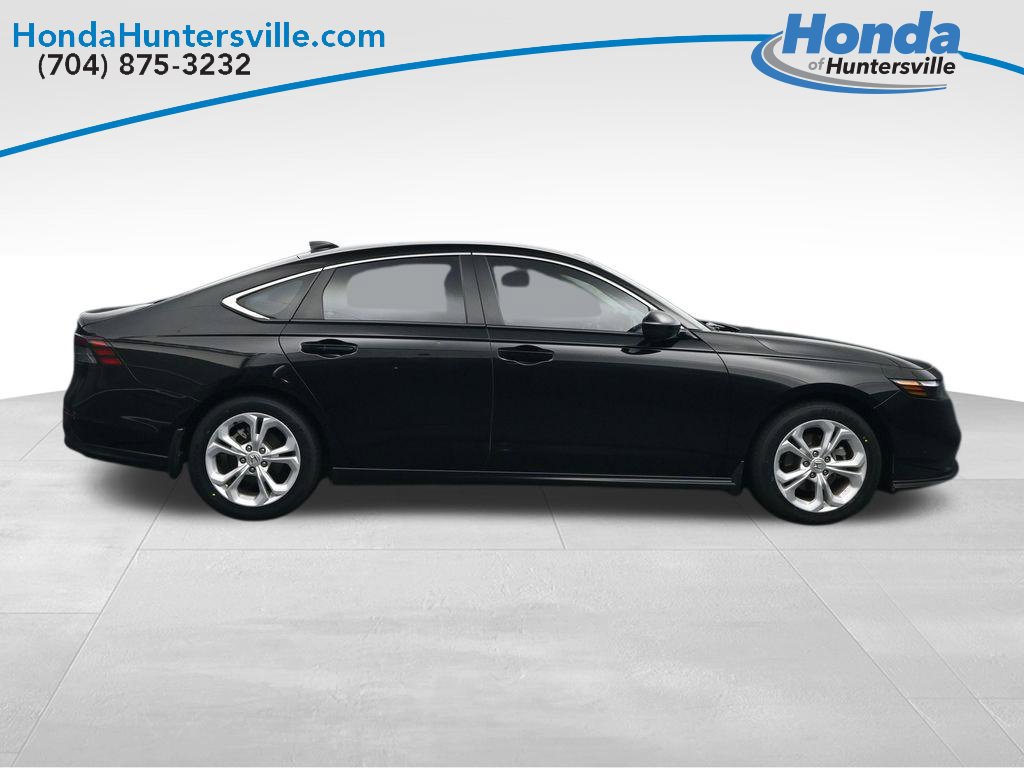 Used 2025 Honda Accord LX image 9