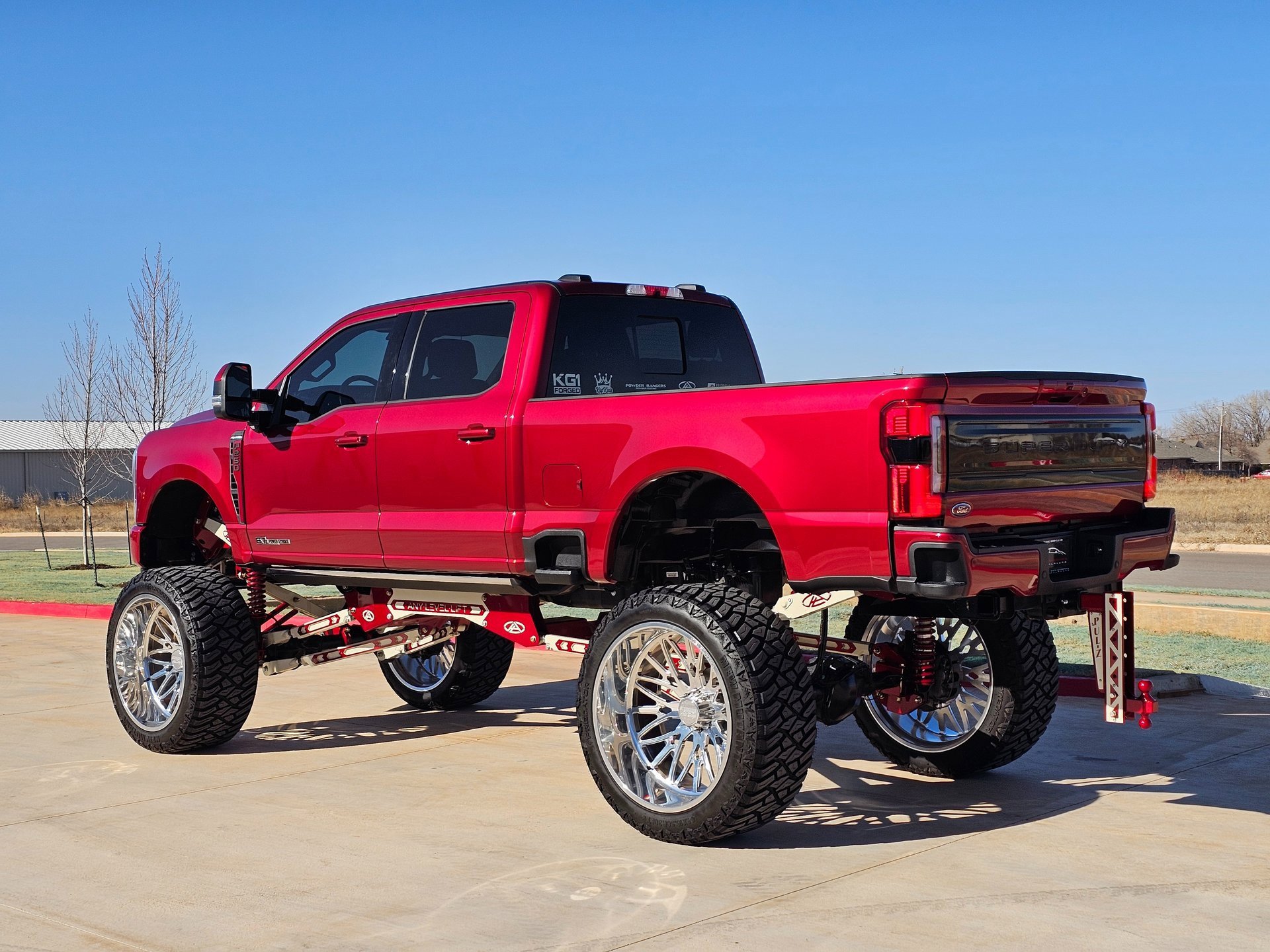 Used 2025 Ford F250 Platinum w/ FX4 Off-Road Package image 15