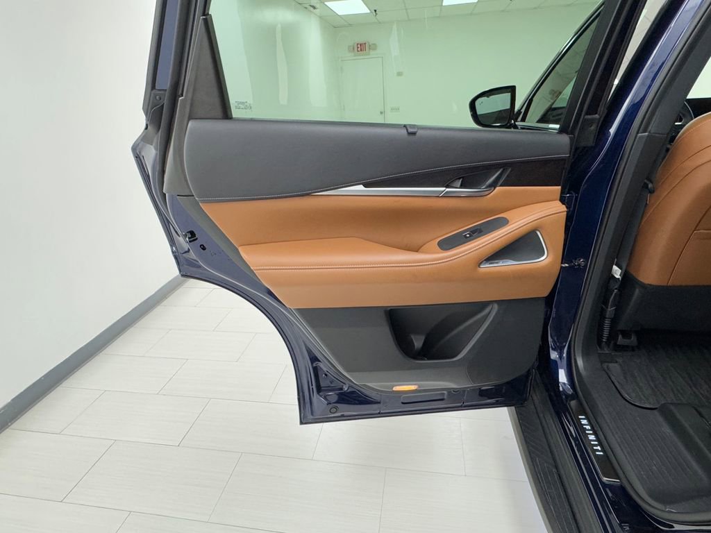 Used 2023 INFINITI QX60 Autograph image 10