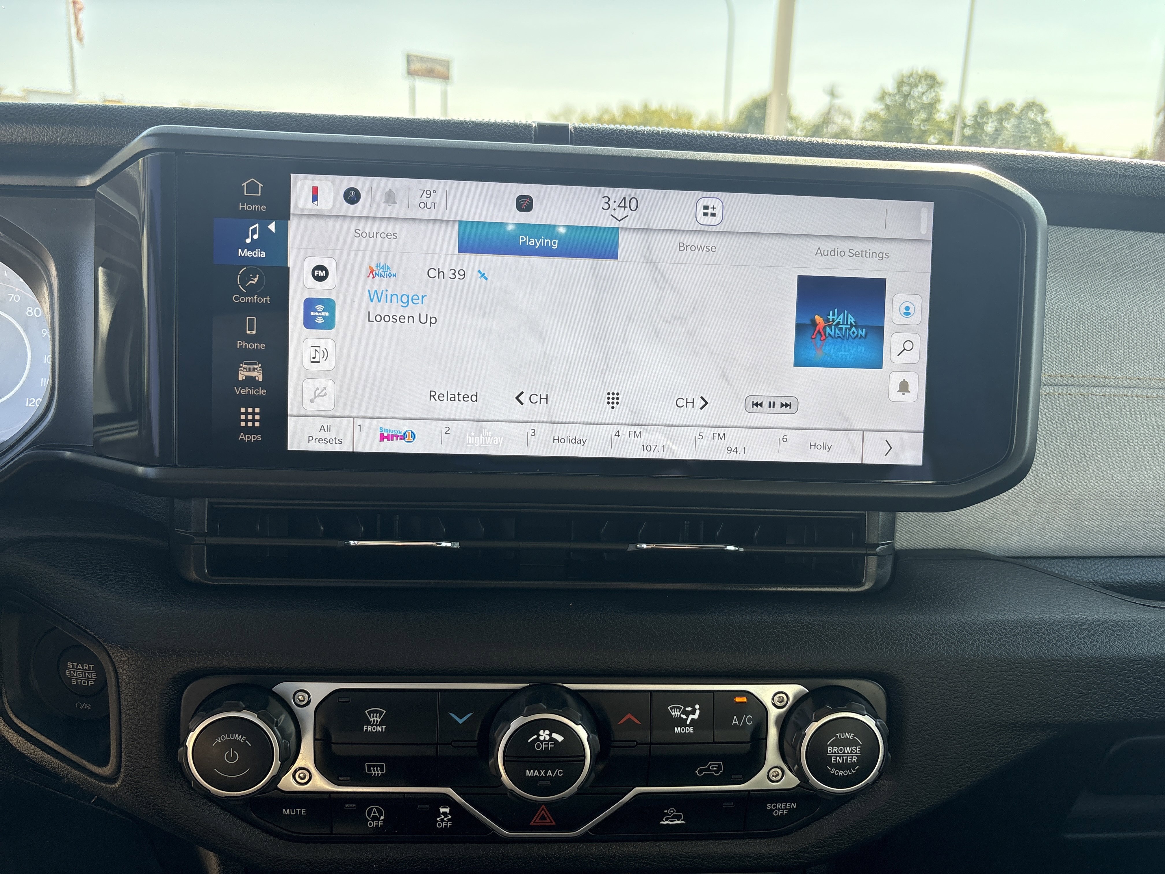 Used 2024 Jeep Wrangler Sport S image 13