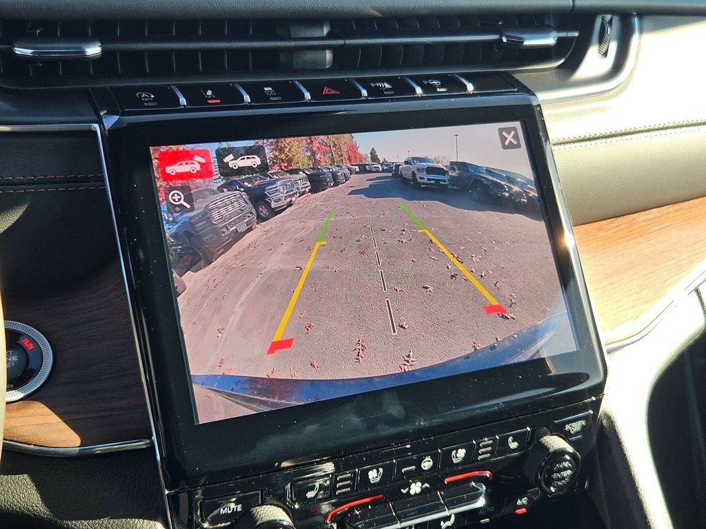 New 2025 Jeep Grand Cherokee Summit w/ Obsidian Package image 29