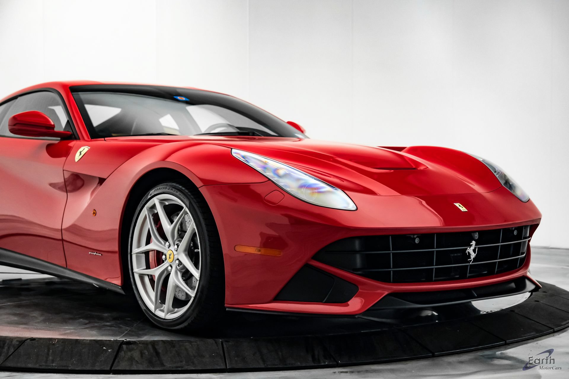 Used 2017 Ferrari F12 Berlinetta RWD image 25