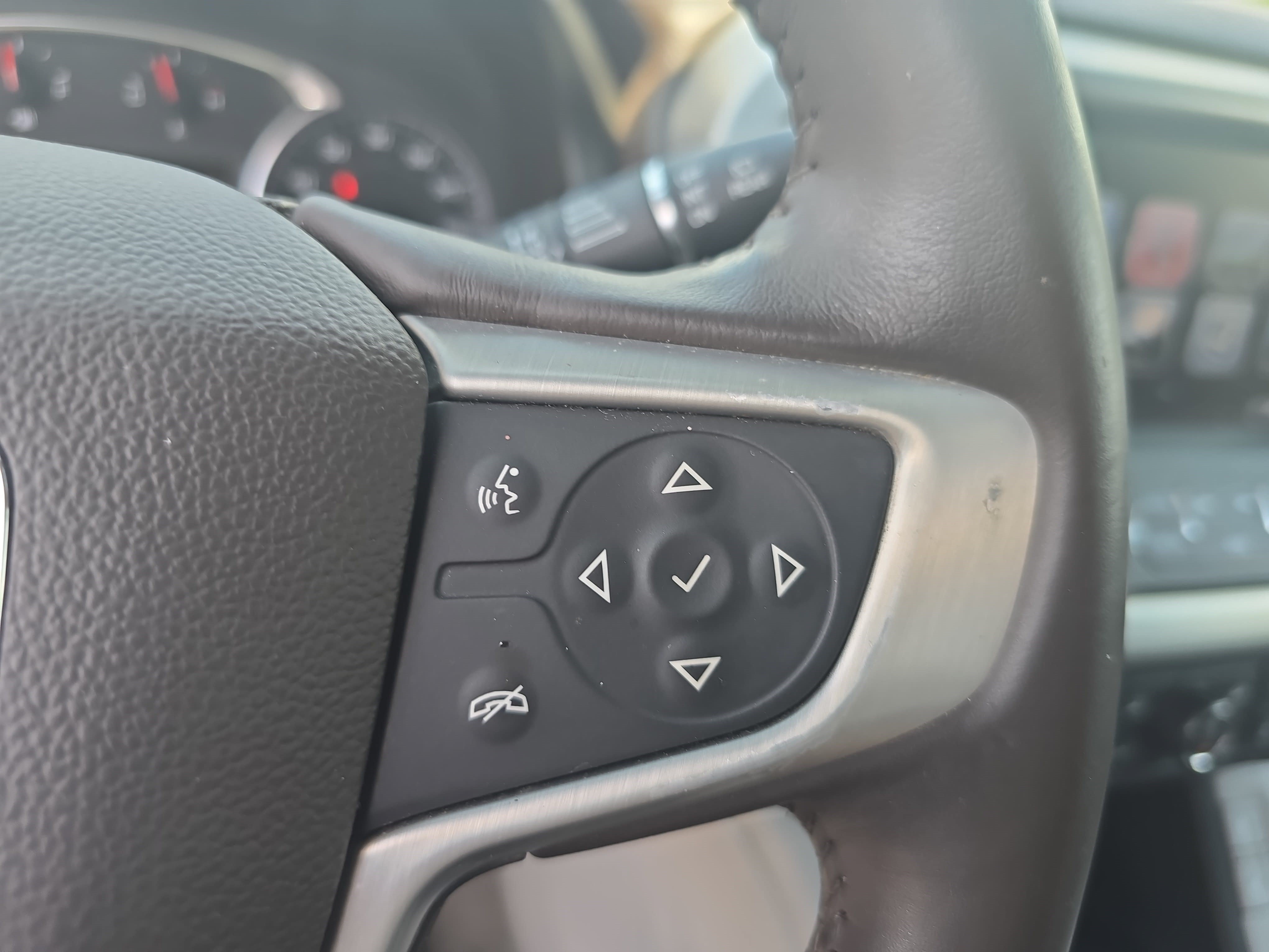 Used 2017 GMC Acadia SLT FWD image 19