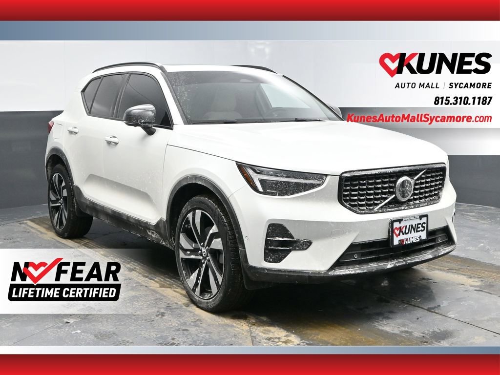 Used 2023 Volvo XC40 B5 Ultimate w/ Protection Package Premier