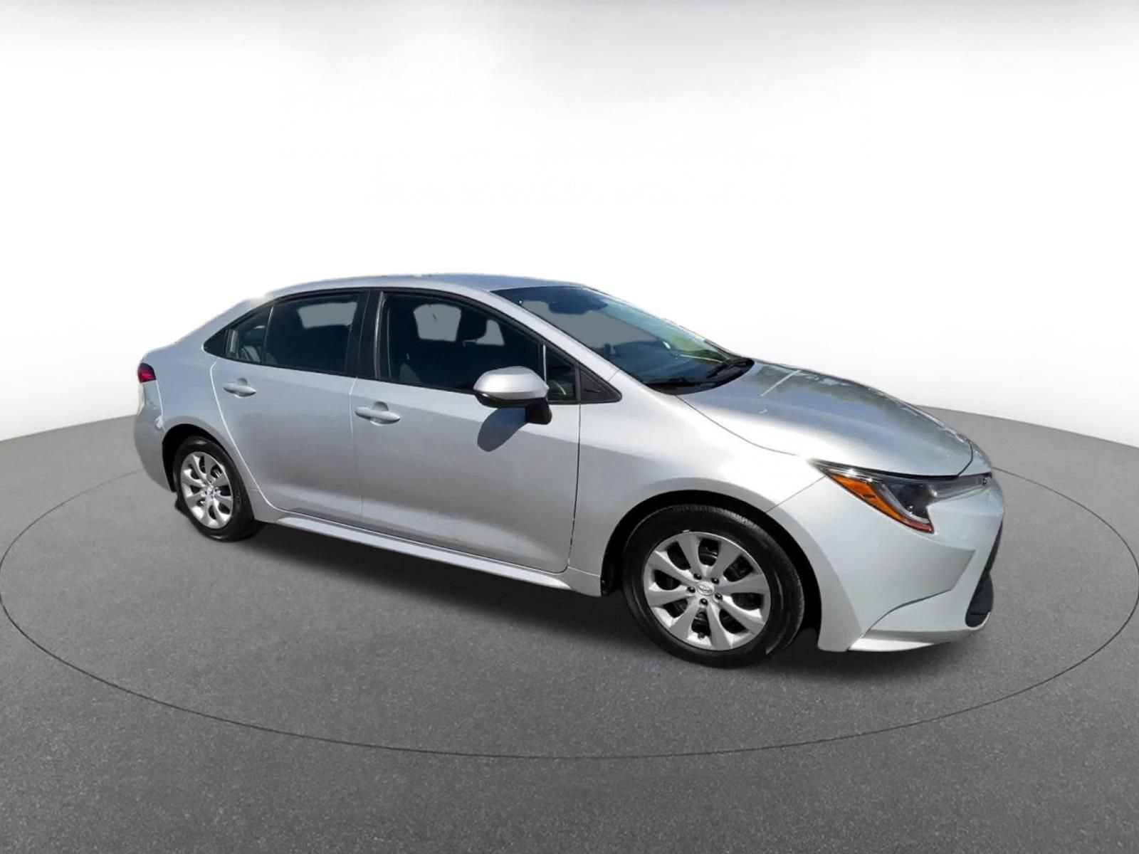 Used 2025 Toyota Corolla LE FWD video 2