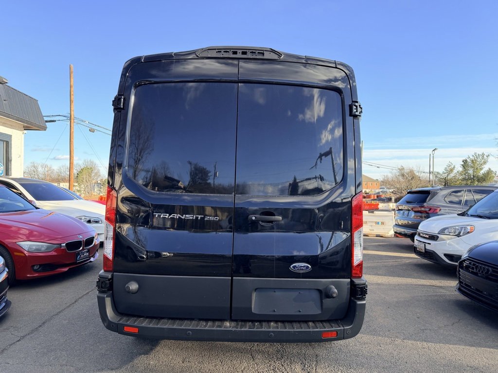 Used 2018 Ford Transit 250 148 Medium Roof image 3