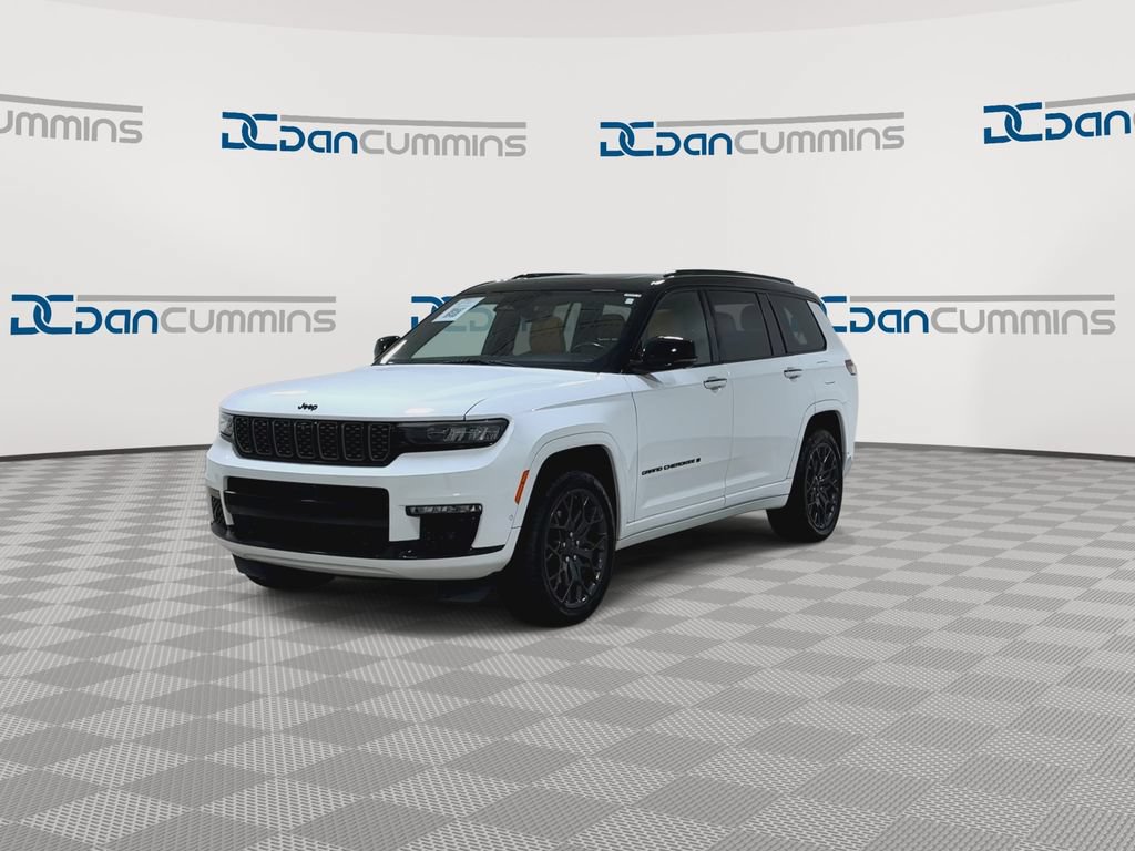 Used 2023 Jeep Grand Cherokee L Summit AWD/4WD image 5
