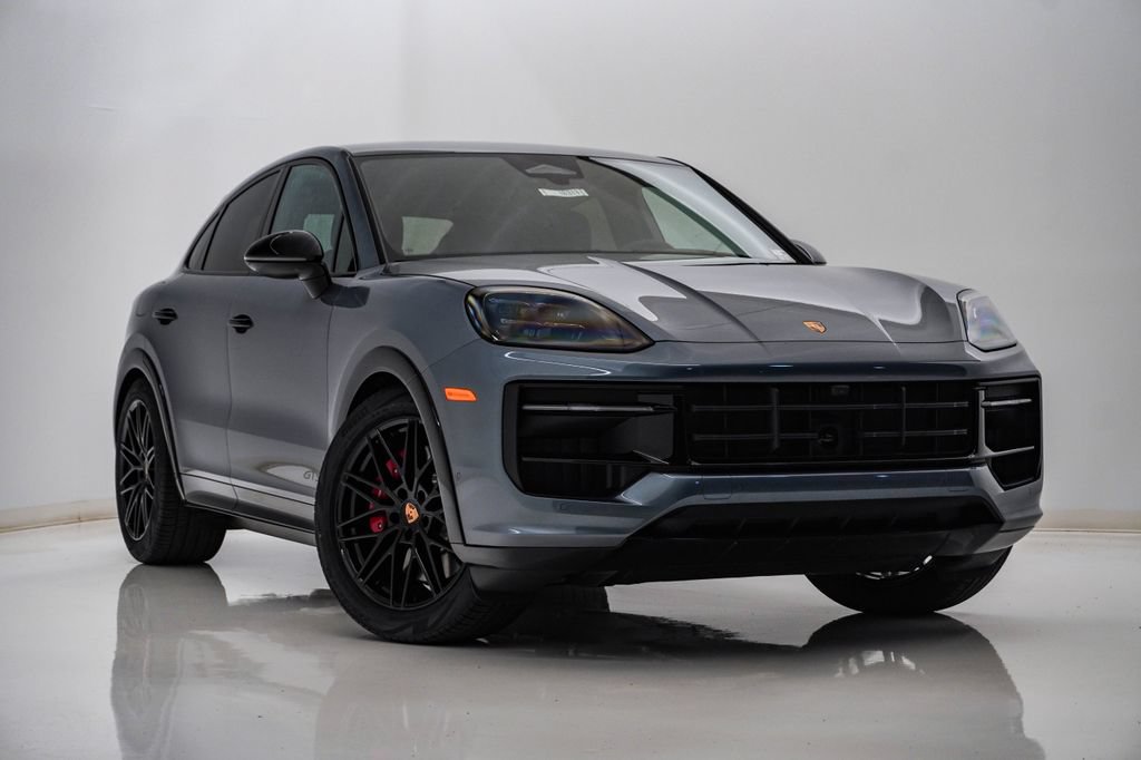 New 2026 Porsche Cayenne GTS AWD/4WD image 8