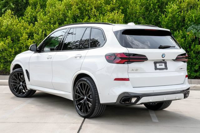 Used 2026 BMW X5 xDrive40i w/ M Sport Package AWD/4WD image 12