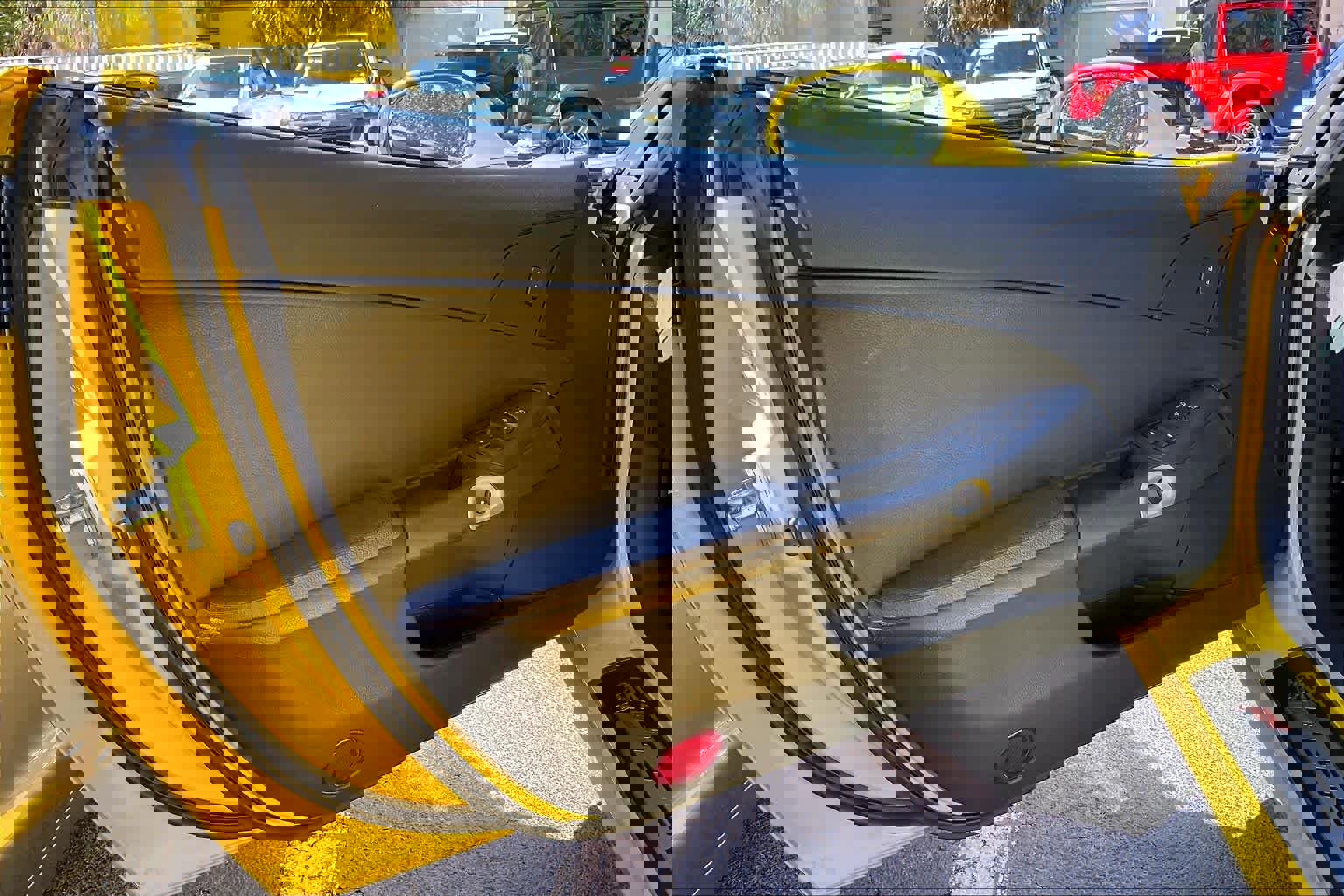 Used 2013 Chevrolet Corvette Coupe image 23