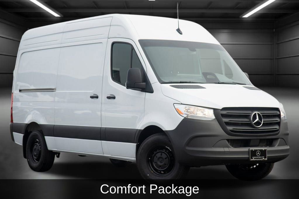 Used 2025 Mercedes-Benz Sprinter 2500 image 3