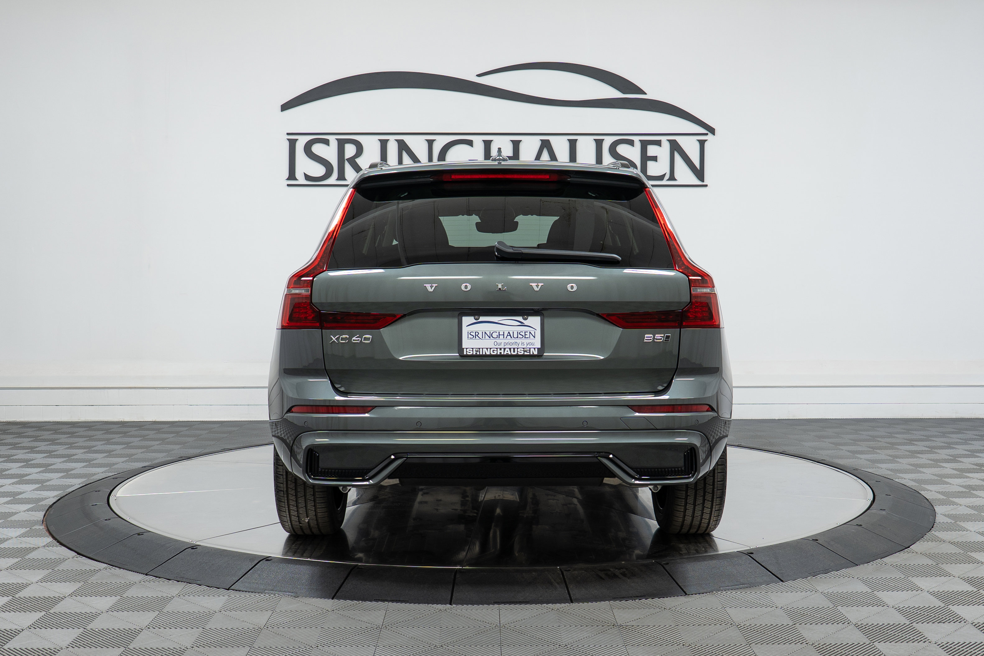 New 2026 Volvo XC60 B5 Plus w/ Climate Package image 6