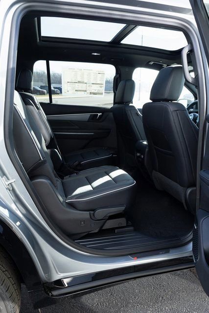 New 2026 Buick Enclave Sport Touring w/ Power Package FWD image 19
