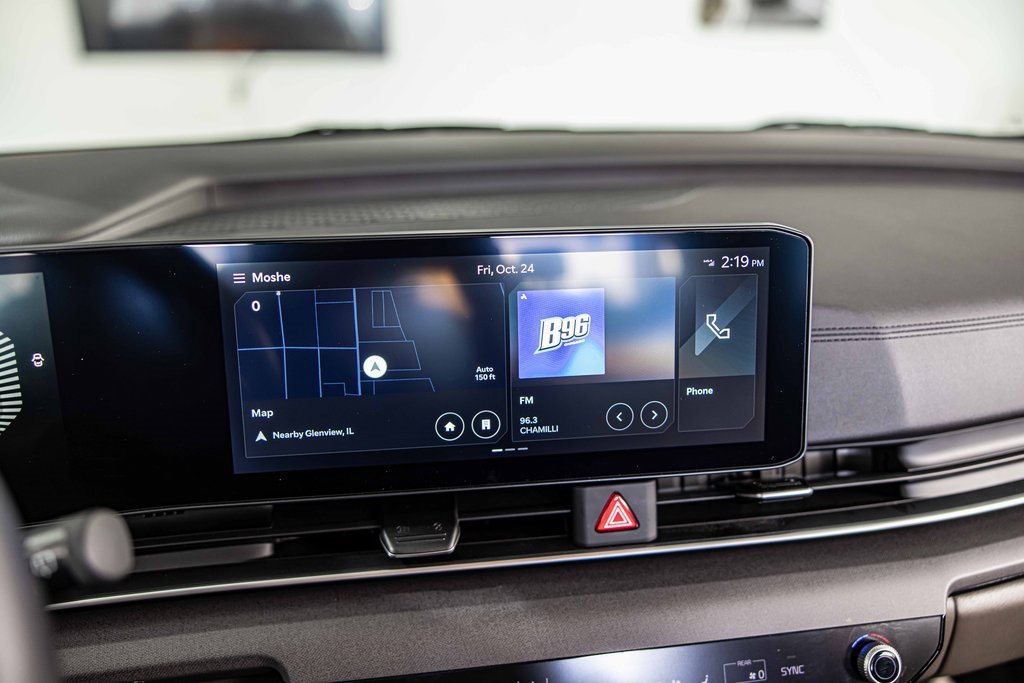 Used 2025 Kia Carnival EX image 26